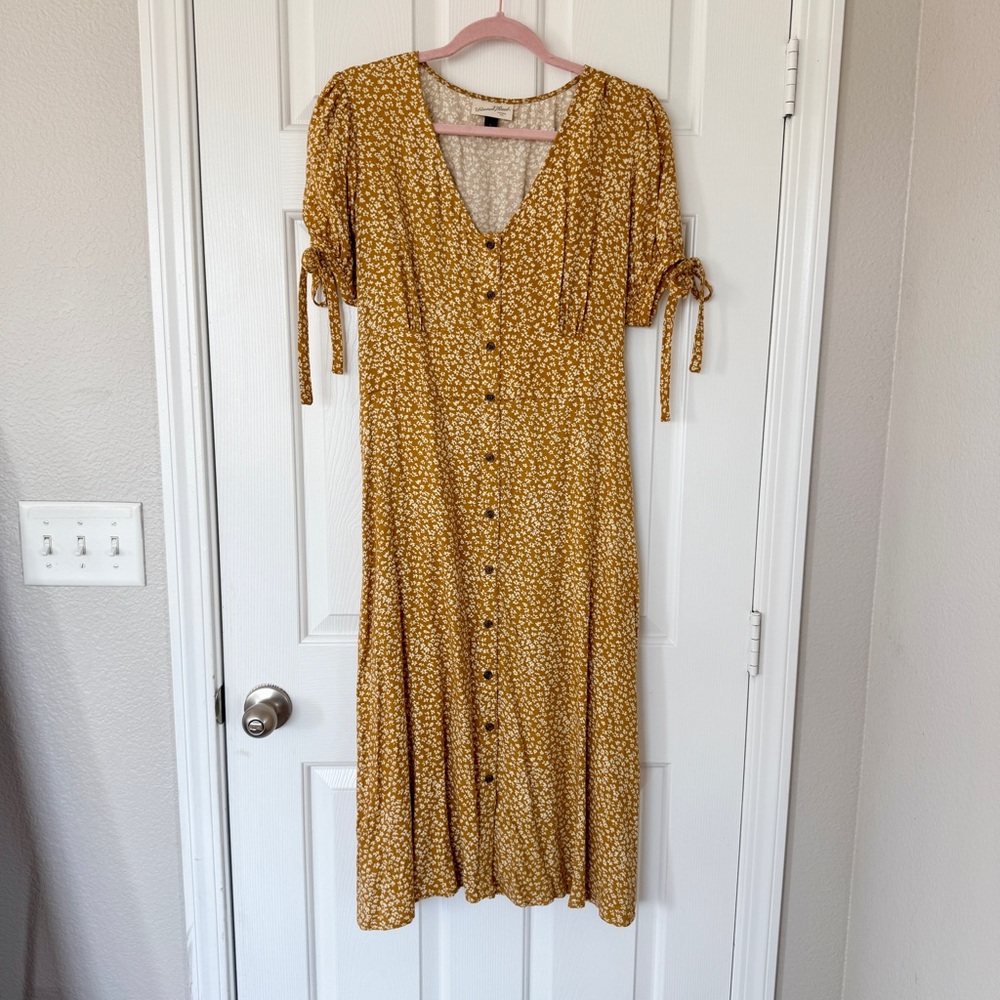Universal Threads Floral Dress